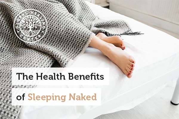benefits-of-sleeping-naked
