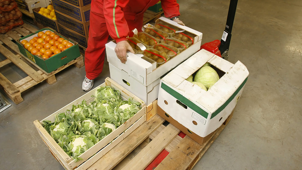 Coronavirus-Food-Produce-Warehouse