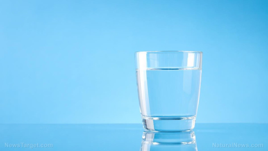 Glass-Table-Water-Background-Beverage-Celebration-Clean