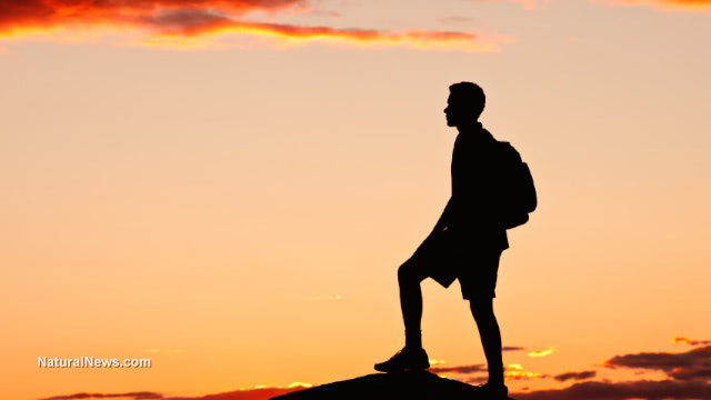 Hiker-Survival-Hiking-Boy-Teenager-Lost