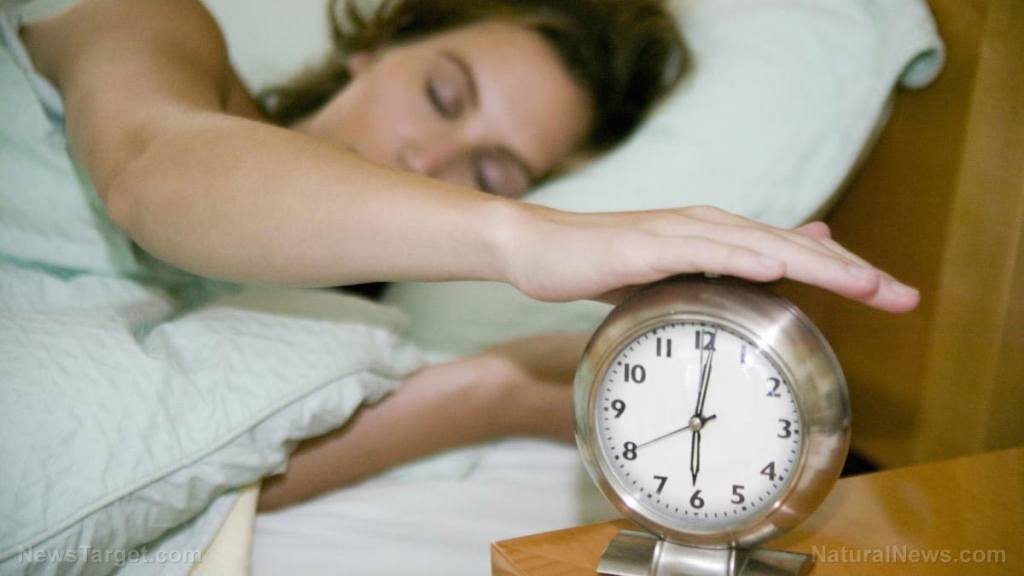 More sleep equals fewer calories: Research shows sleeping longer supports a healthier diet