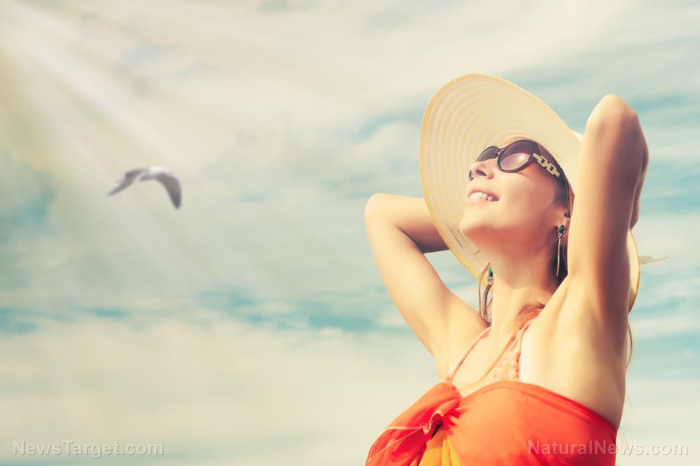 Applying sunscreen doesn’t fully protect you from the sun, but these 6 alternatives can provide full coverage