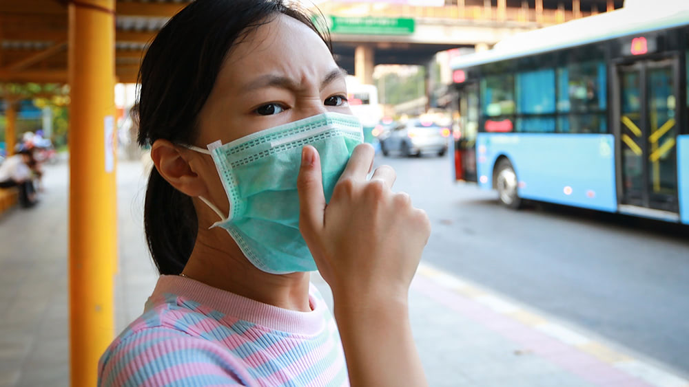 French health officials urge no talking on public transportation to limit virus spread