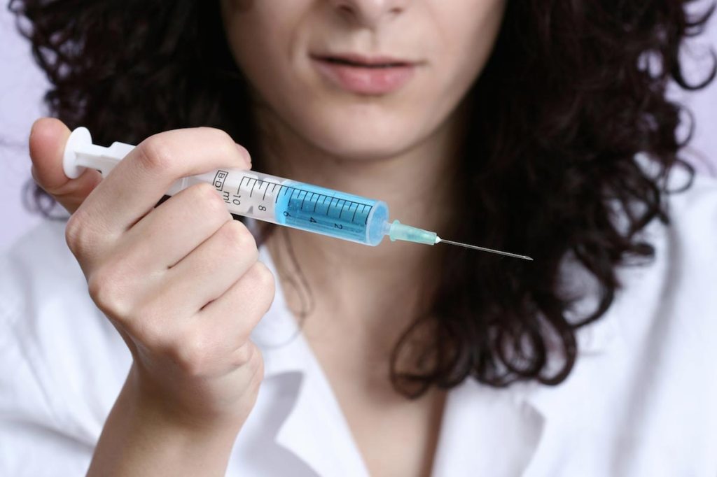 Researchers launch study to explore connection between irregular menstruations and coronavirus vaccines