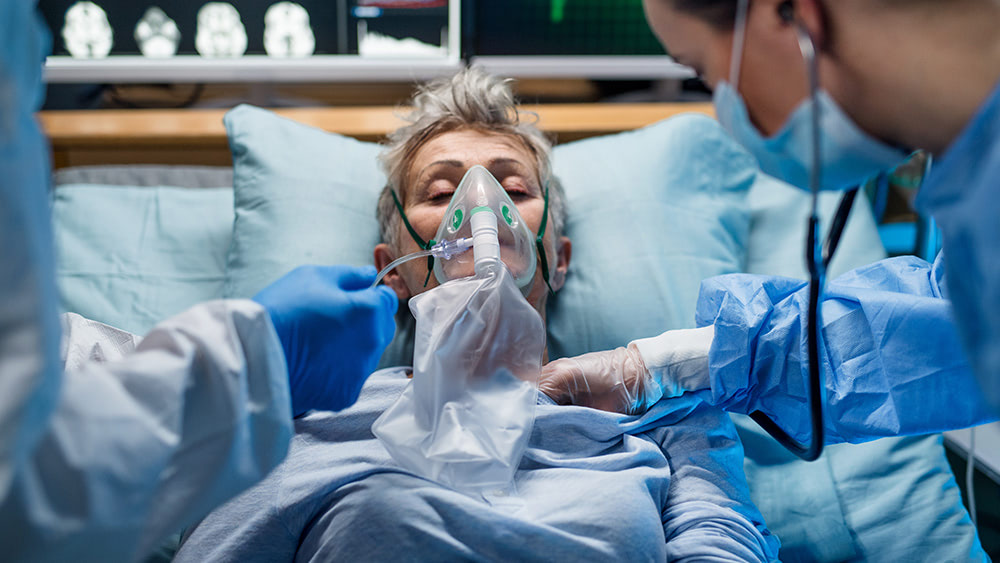 Hospitals murdering COVID-19 patients by forcing them to take deadly drugs like remdesivir and midazolam – Clay Clark on Brighteon.TV